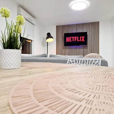 Meublé Flora Pour Voyageur Pro - Centre, Calme - Wi-fi