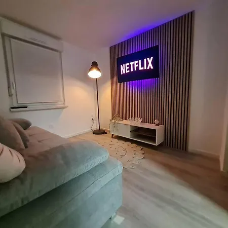 Meublé Flora Pour Voyageur Pro - Centre, Calme - Wi-fi Appartamento