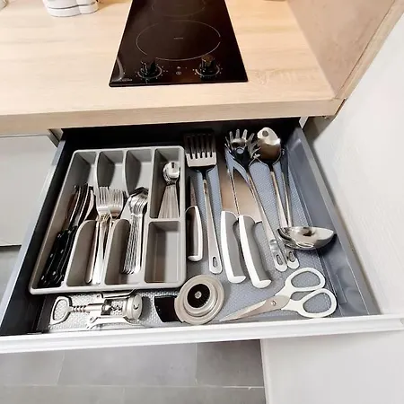 Meublé Flora Pour Voyageur Pro - Centre, Calme - Wi-fi *