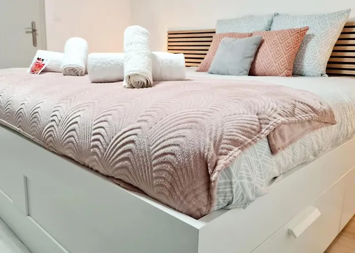 Meuble Flora Pour Voyageur Pro - Centre, Calme - Wi-fi Apartment *